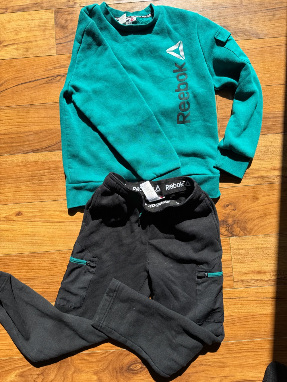 Kids Medium (8) Reebok Teal Crewneck Sweatshirt with Black Joggers